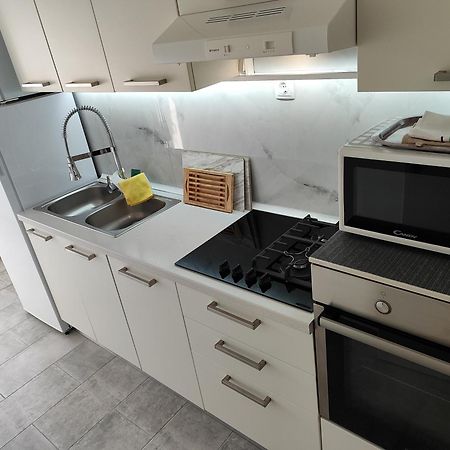 Apartment Zara With Garage エクステリア 写真